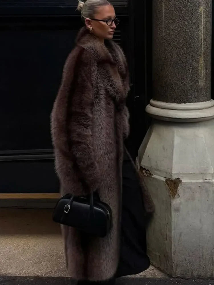 Manteau Long en Fausse Fourrure Brun Chic – Élégance Haut de Gamme & Chaleur Luxe